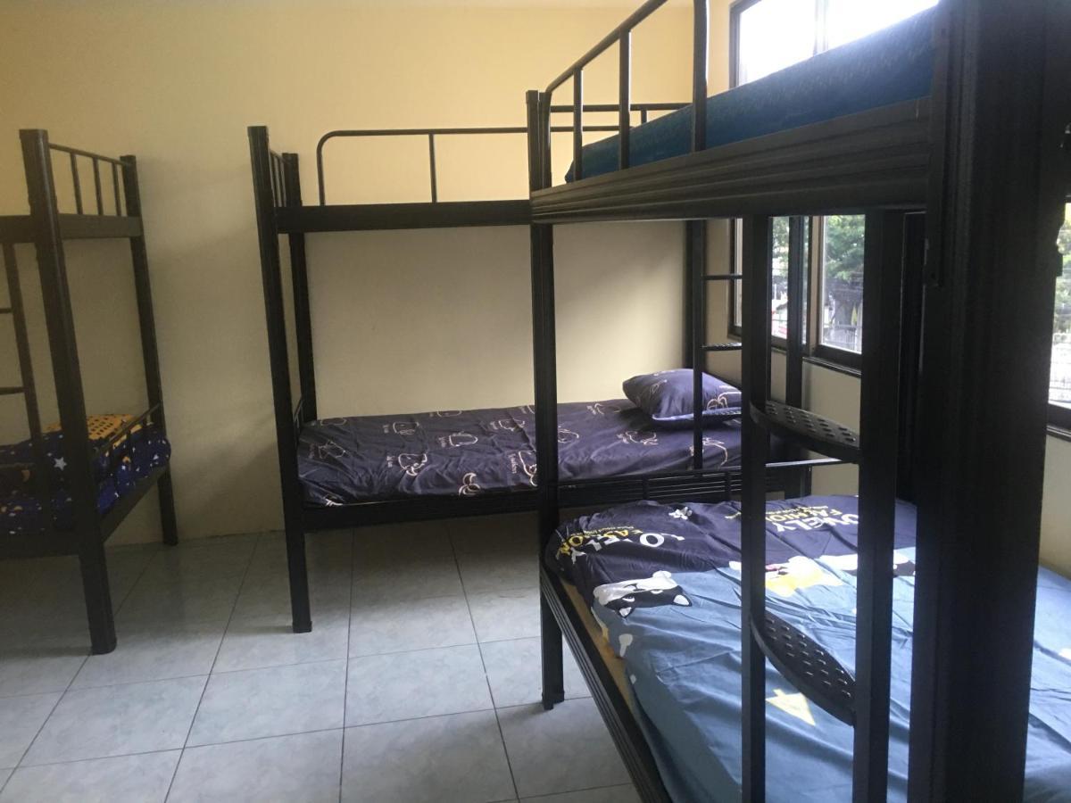 Gung Domitory Hostel Патая Екстериор снимка